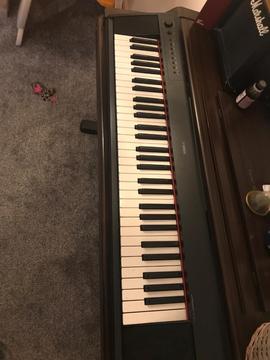 Yamaha NP11 piano keyboard