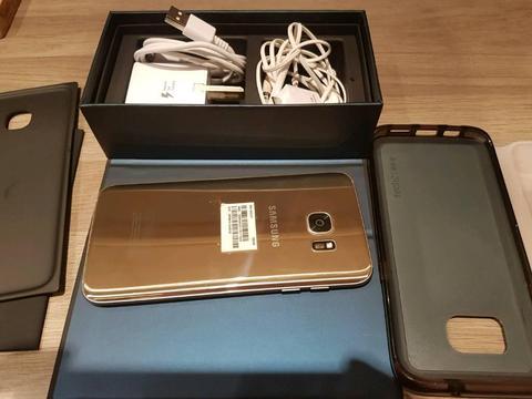 Samsung galaxy S7 edge gold (32gb) in mint condition