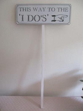 Wedding - 'This Way to the I Do's' sign