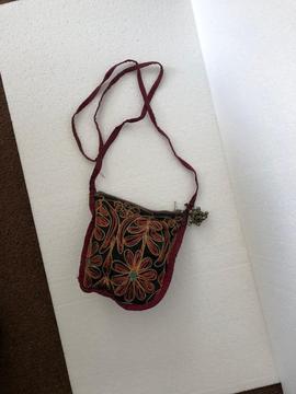 HANCRAFTED COTTON PURSE