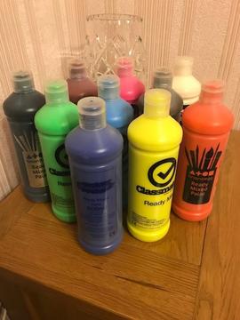 10 bottles of ready mixed paint for children’s painting activities