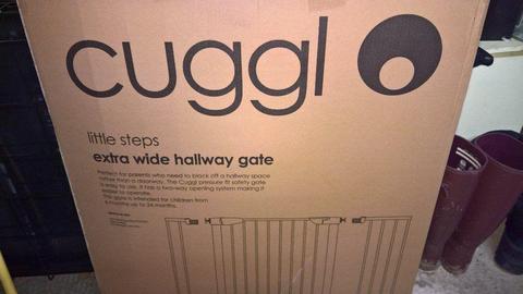 Cuggl Extra wide stair gate