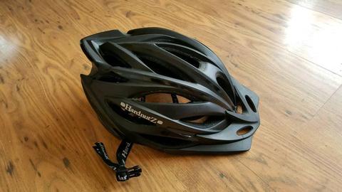 Hardnutz cycle helmet