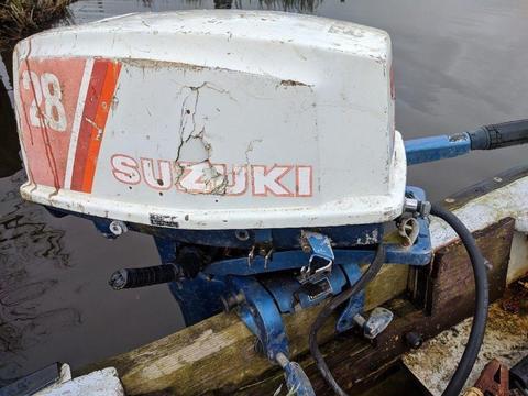 28hp Suzuki outboard 2 stroke boat engine