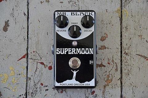 Mr Black Supermoon ambient reverb for guitar etc (Boxed as new)