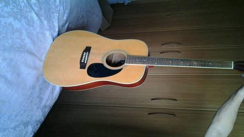 VINTAGE Acoustic guitar - Model no. E400