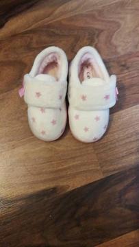 Girls slippers size 5