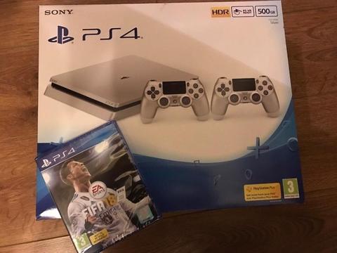 Silver PS4 console 500gb + fifa 18