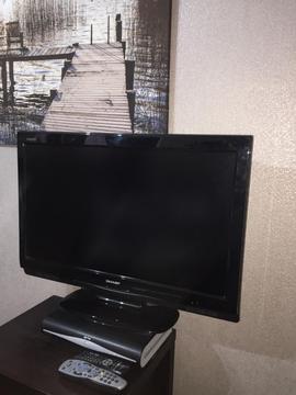 32” LCD SHARP HD TV