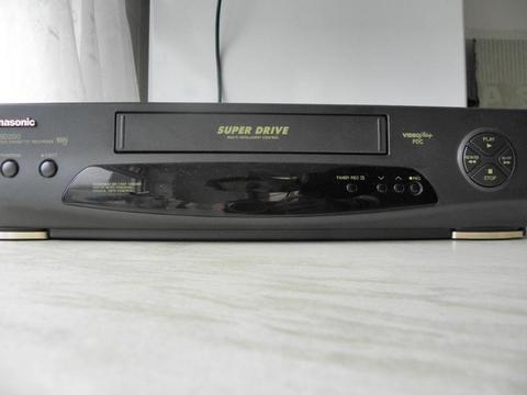 Panasonic NV-SD200 VHS VCR Video cassette recorder Super Drive