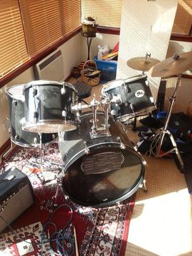 Full drum kit in great condition. Like new but needs dusted