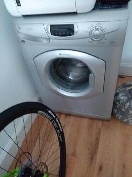 Free washing machine - on it's last legs but will do temporary or for parts