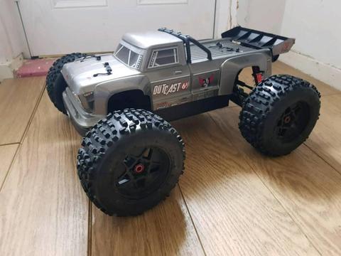Arrma Outcast BLX 6s Stunt Truck. Complete Package. Lipos. Charger. Rc Car Buggy Truck