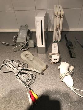 Nintendo Wii Console Complete With Games