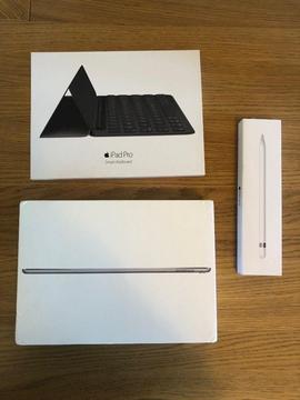 iPad Pro 9.7inch 128GB Wifi + Cellular PLUS Apple Smart Keyboard and Apple Pencil