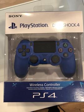 * BRAND NEW * OFFICIAL PS4 V2 WIRELESS CONSOLES RED / BLUE