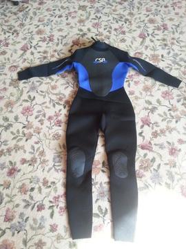 Wet suit lafies csr steamer brand new with tags. Size see description