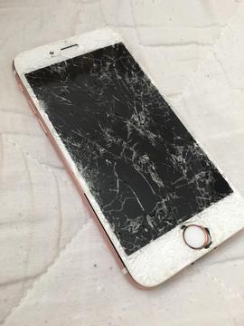 I buy broken cracked unwanted phones MacBook and laptop. iPhone 5 / 5s / 5c / 6 / 6s / 7 / 8 plus x
