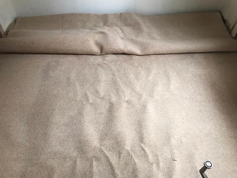 Salmon coloured carpet 4.5m X 2.7m