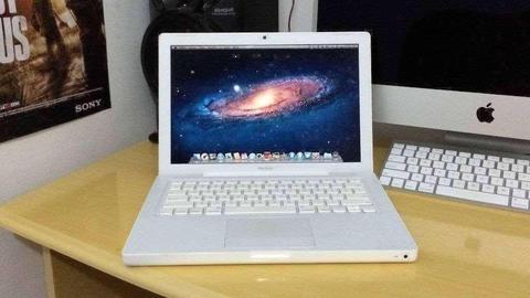 Apple Macbook White 13.3' Adobe CS6 Photoshop Logic Pro 9 Final Cut Pro X C2D 2.16GHz 4GB 120GB HDD