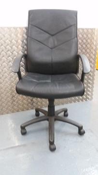 **FREE SAMEDAY DELIVERY ** LOVELY Executive Office Swivel Chair In Good Condition