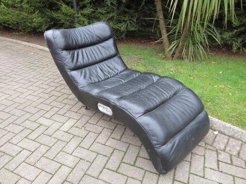 Black Leather Chaise Longue With Speakers