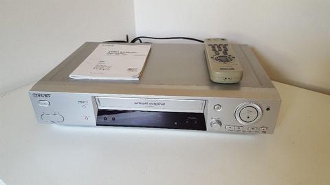Video Cassette Recorder - Sony SLV-SE810G