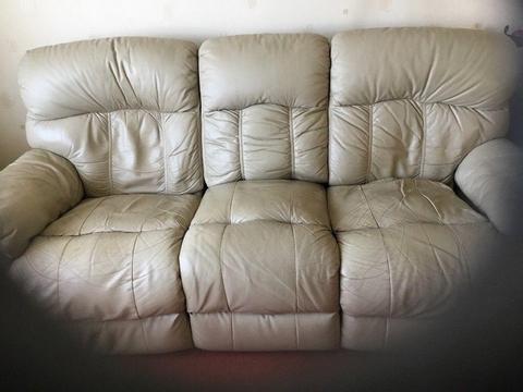 LEATHER RECLINING SOFAS 3+2