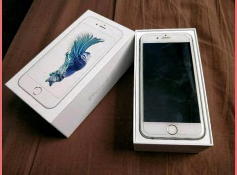 * Apple iPhone 6S. UNLOCKED 16gb, Silver boxed charger fully working