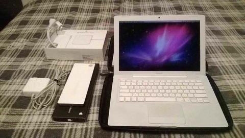 White 13 Macbook C2D 2.16Ghz 4Gb 120Gb HDD Adobe CS6 Logic Pro Final Cut 7 Color ProTools Warranty