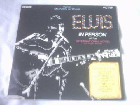 R44 Vinyl LP Elvis In Person A International Hotel Les Vegas Nevada / Elvis Back In Memphis