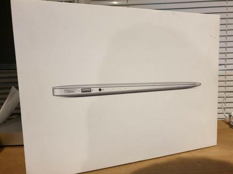 2015 Apple MacBook Air 13 inch Boxed Hardly Used Like New