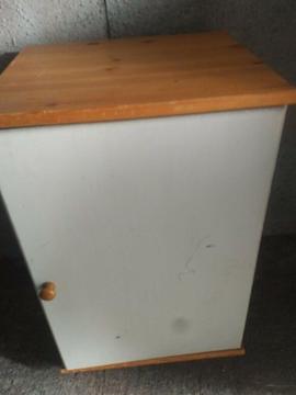 Bedside cabinet in pine and white