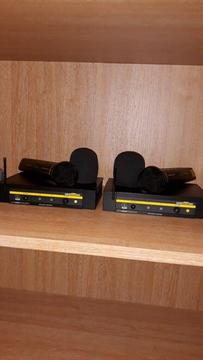 AKG SR 40 UHF RADIO MIKES AND LEADS