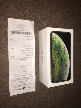 Iphone XS 64gb space grey unlocked to all networks sealed in the box BRAND NEW