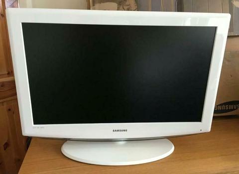 32” SAMSUNG FREEVIEW HDMI HD READY WHITE LIMITED EDITION TV