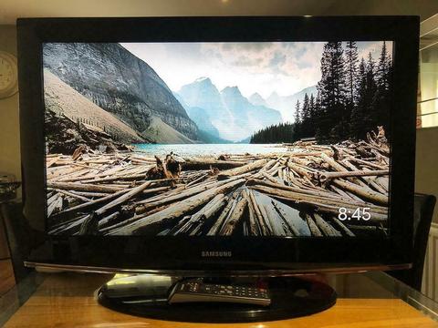 Samsung 32inch HD Ready LCD TV with Freeview