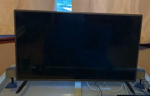 LG 42 inch tv 1080p HD