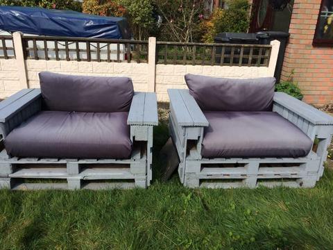 Homemade pallet garden furniture