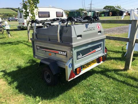 Erde 122 camping trailer with lockable hard top and tree lockable bike carriers