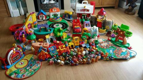 FISHER PRICE LITTLE PEOPLE SETS