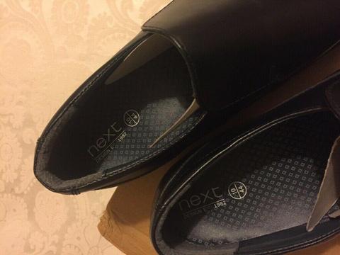 Men’s black shoes