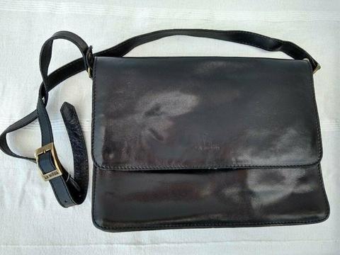 La Moda - Ladies Black Leather Handbag
