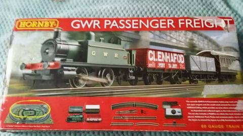 Hornby Train set + extra's