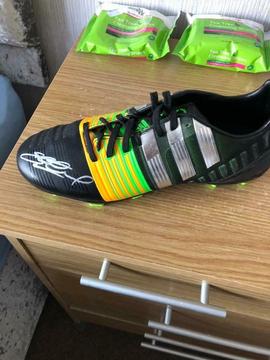 Signed Steven Gerrard football boot