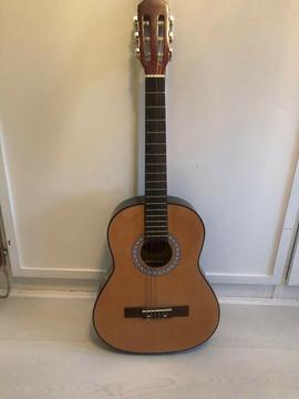Jose Ferrer 3/4 Sized Classical guitar- El Primo with case